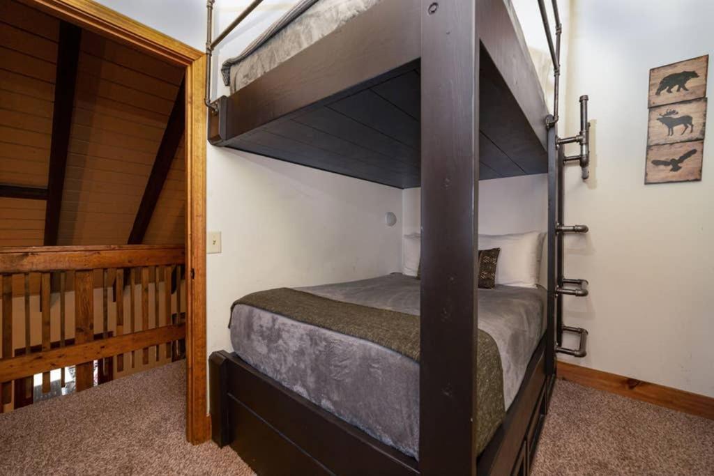 Вилла A Smoky Mountains Retreat - Chalet De Montagne Гатлинбург Экстерьер фото